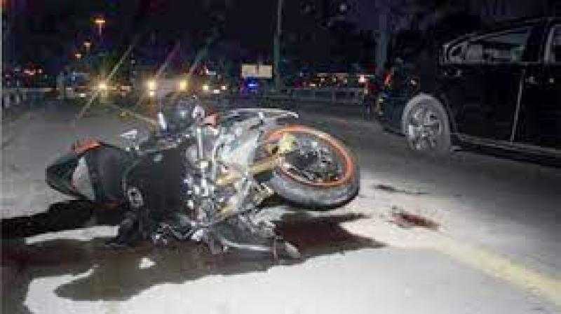 إصابة ربة منزل ونجاة زوجها إثر سقوطها من أعلى دراجة بخارية ببورسعيد