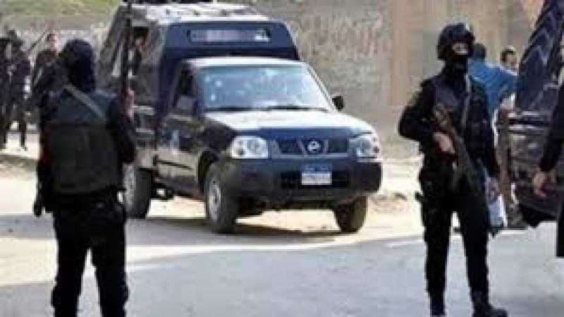 ضبط 11 شخصًا بينهم سيدة احتفلوا بأسلحة بيضاء في الغربية