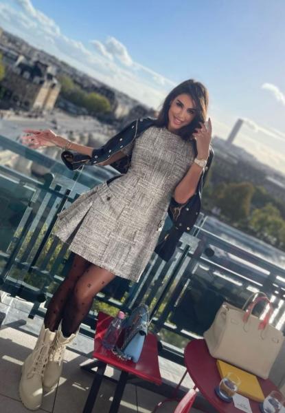 بفستان شتوي قصير.. ياسمين صبري تشعل السوشيال ميديا