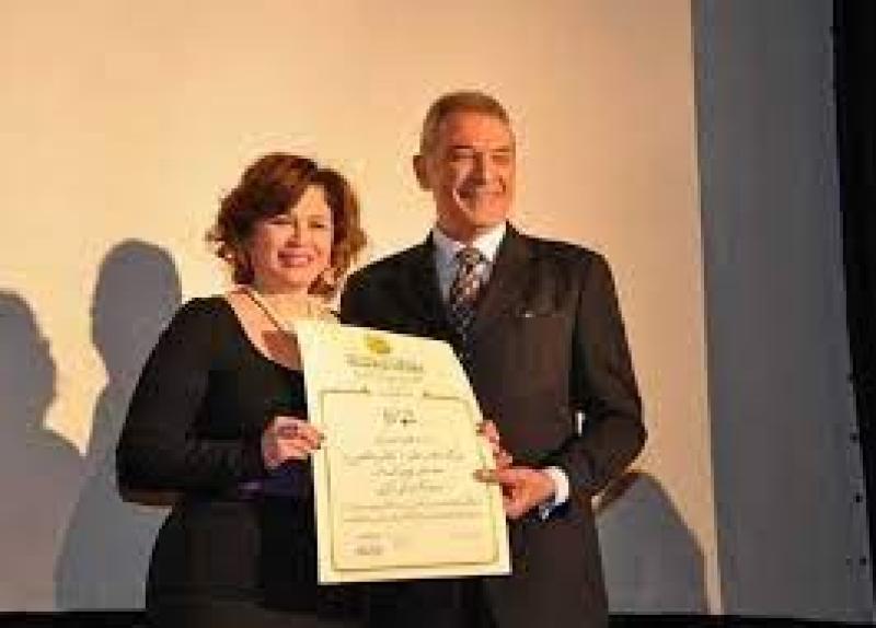 إلهام شاهين تروي ذكريات فيلم «دانتيلا» مع محمود حميدة