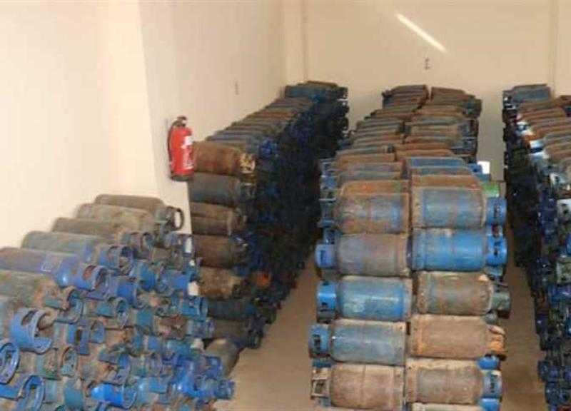 ضبط مالك مستودع باع 23700 اسطوانة بوتاجاز في السوق السوداء بالقليوبية