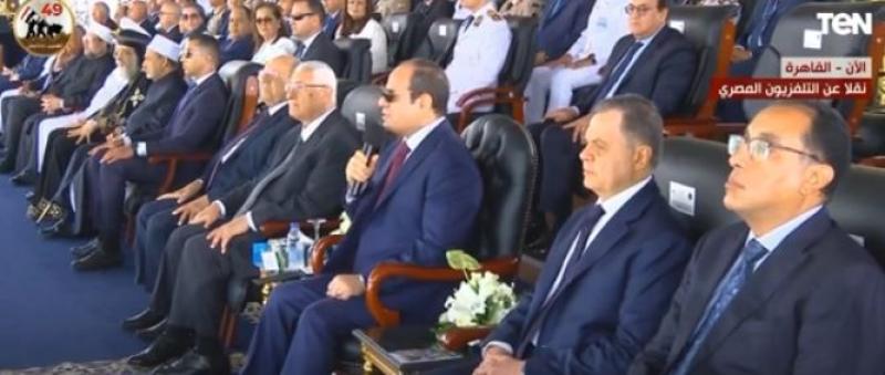 السيسي لرجال الشرطة: «دوركم مشهود من الناس كلها»- فيديو