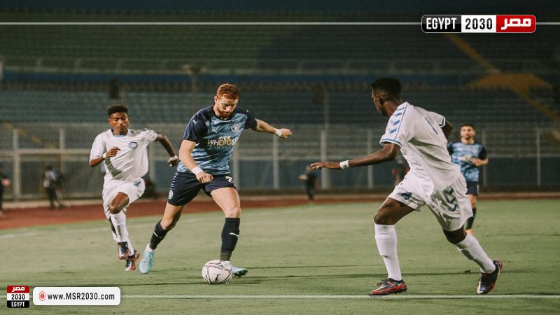 بيراميدز وهلال الساحل