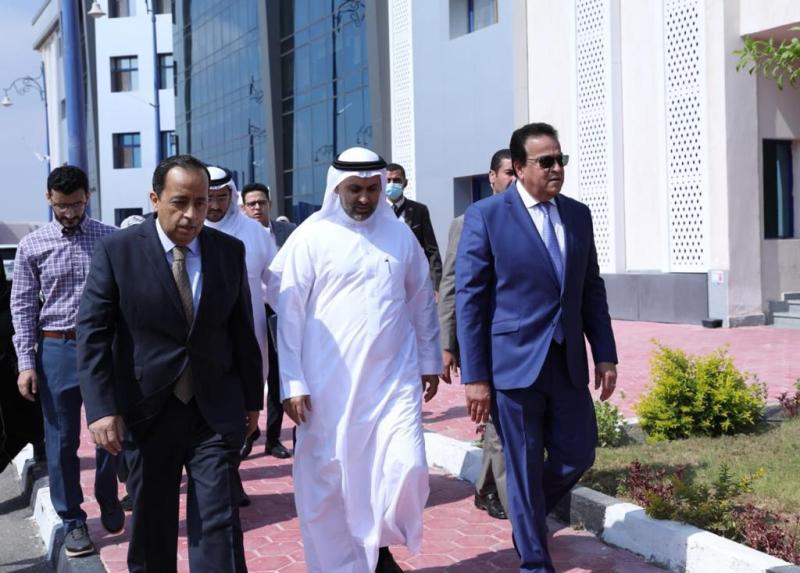 وزير الصحة المصري ونظيره السعودي يتفقدان مدينة الدواء المصرية 