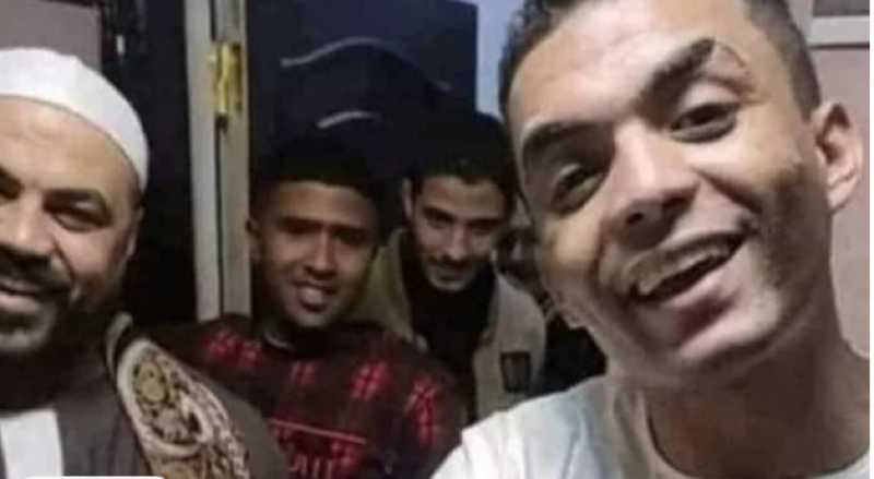 فضيحة مدوية.. صاحب ترند ”كل حمام يا بيه” يحاكم بتهمة السرقة بالإكراه