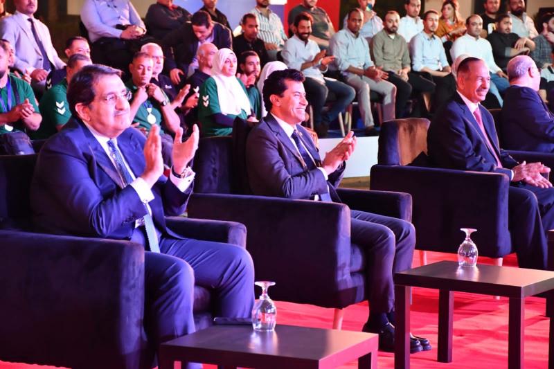 وزير الرياضة يشهد توقيع عقد الرعاية بين الإتحاد المصري لكرة اليد وشركة E finance 