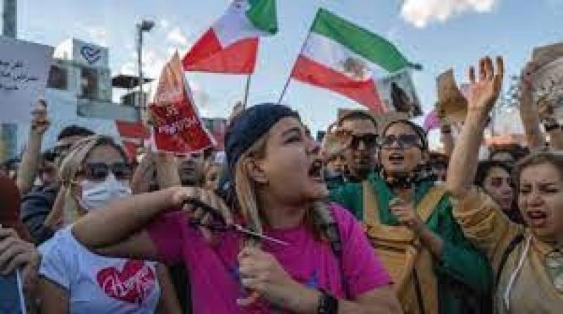 منظمة حقوق الإنسان: توجيه اتهامات لـ100 من المحتجين بإيران.. وحصيلة القتلى تصل 201