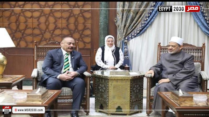 الدكتور أحمد الطيب خلال اللقاء