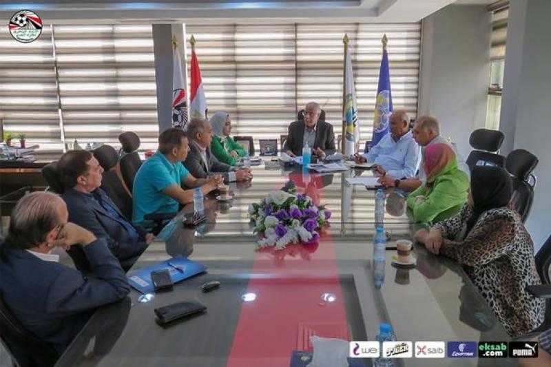 جمال علام يجتمع بممثلي الهيئة الوطنية للإعلام لتسويق مباريات الدرجتين الثانية والثالثة