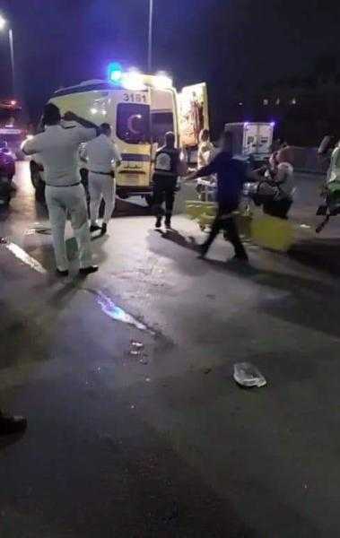 إصابة 5 أشخاص في حادث تصادم تريلا و12 سيارة بالطريق الدائري «صور»