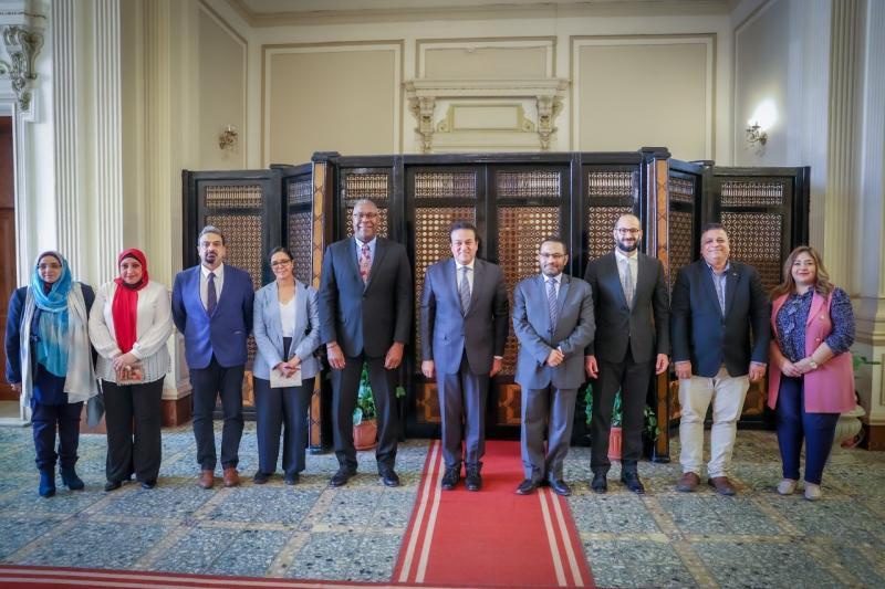 وزير الصحة يبحث مع شركة جلياد للعلوم توفير أحدث الأدوية المطورة لعلاج مرضى الأورام والإيدز 