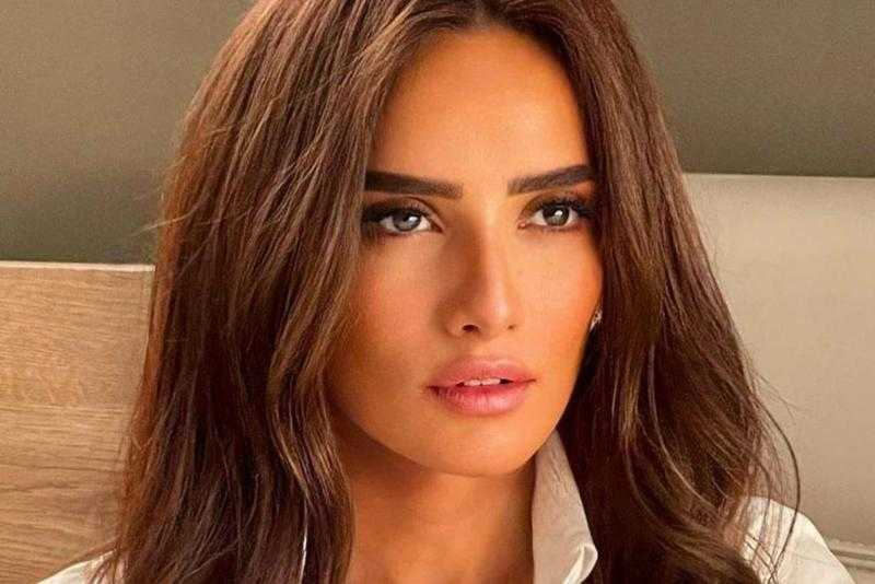 إطلالة جريئة لـ زينة من أحدث ظهور لها عبر ”إنستجرام”