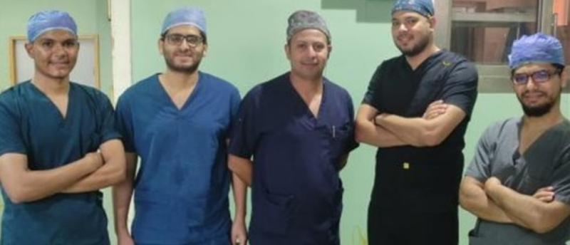 في قنا.. تفاصيل إجراء جراحة ناجحة لإعادة ذراع مبتورة لمصاب.. فيديو