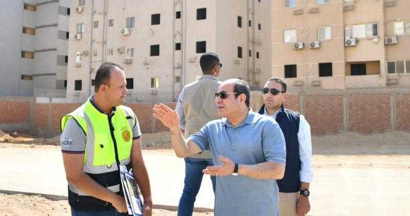 خلال تفقده أحد المحاور.. السيسي لمصممين الطرق: «لو لقيتوا حاجة اطرحوها عليا» | شاهد