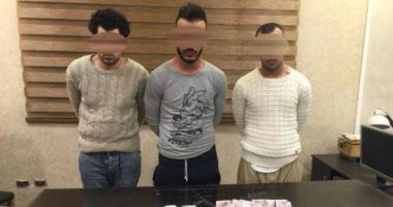 حبس 22 متهما بحيازة مخدرات وأسلحة نارية في المحافظات