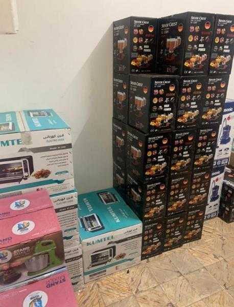 حماية المستهلك يضبط مخزنا غير مرخص ويحمل علامة تجارية لشركة بيع إلكتروني