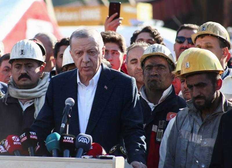 انتشال آخر عامل مفقود في انفجار منجم للفحم في تركيا لتصل الحصيلة إلى 41 قتيلا