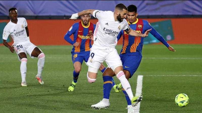 تعرف على معلق مباراة كلاسيكو الأرض بين ريال مدريد وبرشلونة