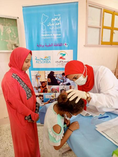 جانب من فعاليات القافلة الطبية المجانية 