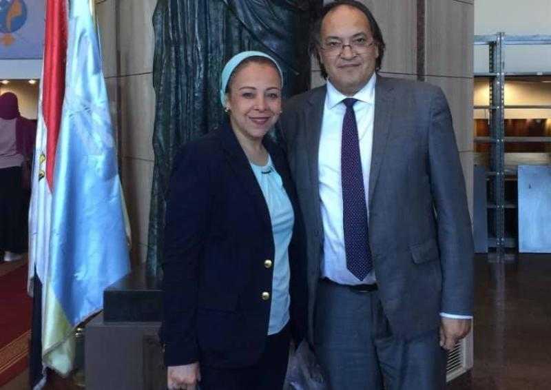 نهاد أبو القمصان عن زوجها حافظ أبو سعدة: «ستات كتير كانت بترسم عليه»