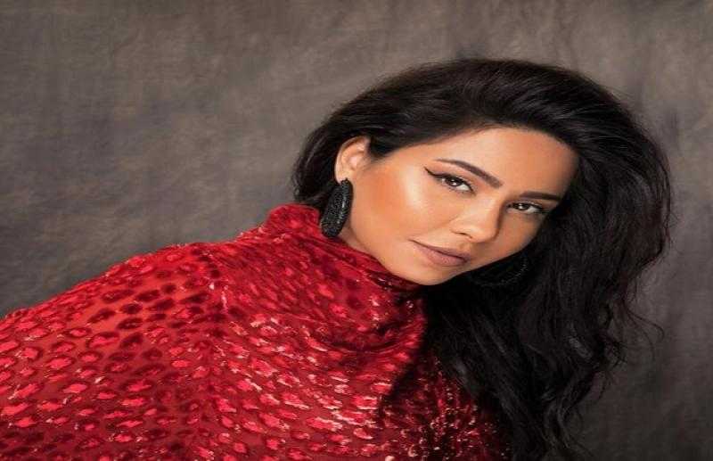 مصطفى كامل: «شيرين جوهرة فنية وأنا تحت أمرها».. فيديو