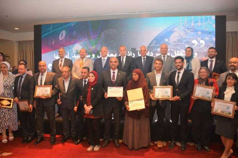 جامعة عين شمس تفوز بالمراكز الأولى في المؤتمر الإقليمي للمشروعات الخضراء الذكية