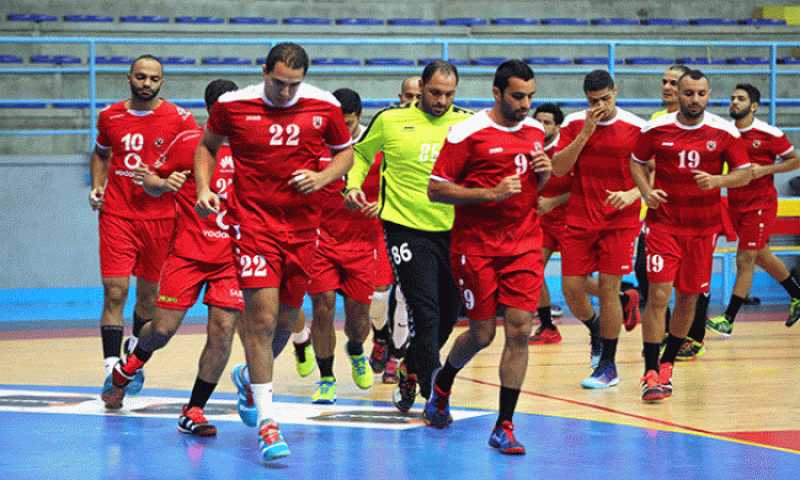 «يد الأهلي» يواصل الاستعدادا لمواجهة مضر السعودي بكأس العالم للأندية