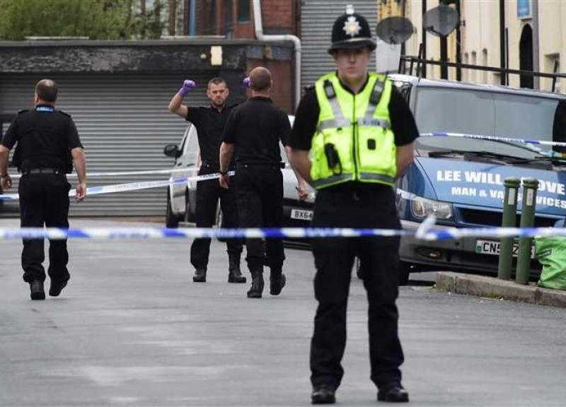 الشرطة البريطانية تعثر على طرد مثير للريبة قرب مقر الحكومة