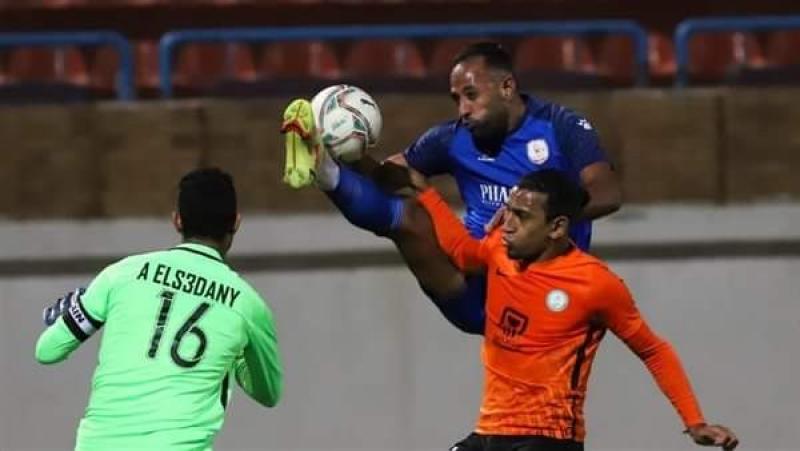 الشوط الأول.. البنك الأهلي يتقدم على فاركو بخطأ فادح