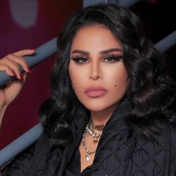 أحلام الشامسي تدعم الفنانة شيرين عبد الوهاب: «للأبد معك»