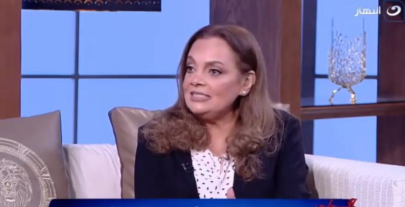 عفاف رشاد: «نمت وصحيت لقيت نفسي تريند بسبب صورة» - فيديو