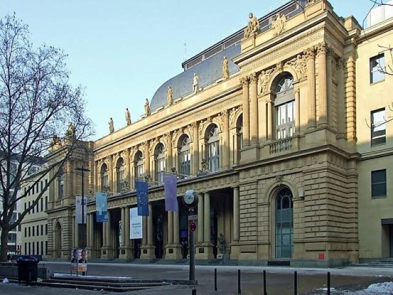 البورصة الألمانية ترفع توقعاتها لإيرادات العام الحالي لـ 4.1 مليار يورو