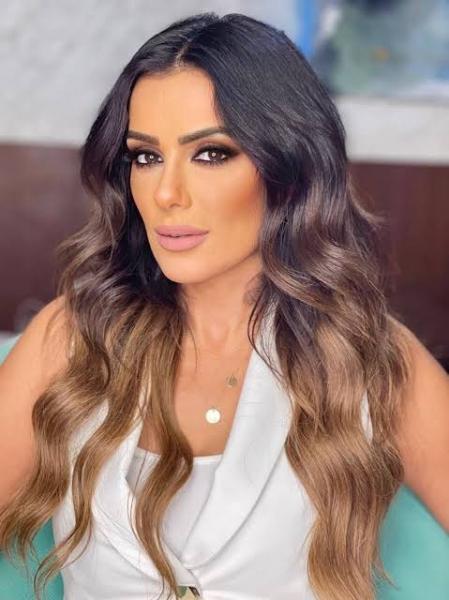 إنجي المقدم تخطف أنظار متابعيها بإطلالة جديدة