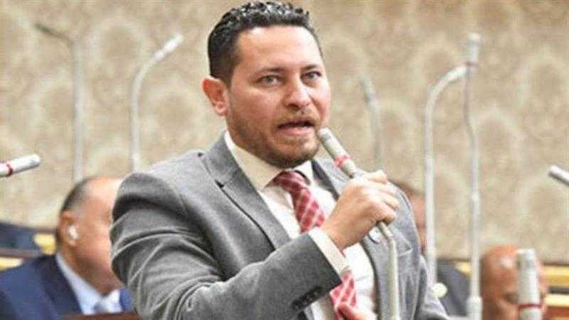 برلماني عن تأخر تسليم الكتب الدراسية: «ولادنا بيعانوا وفي أب ولع في نفسه» - فيديو