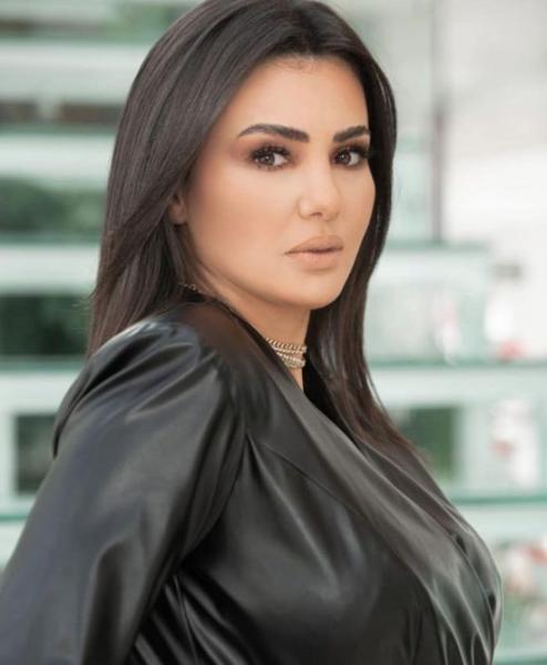 دينا فؤاد تخطف الأنظار في أحدث ظهور لها