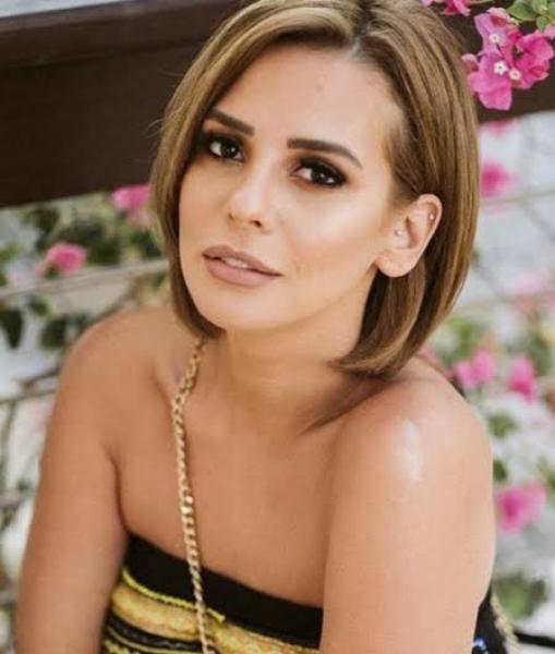 بعد إطلالتها الجريئة.. إيمان العاصي تثير الجدل بصورة جديدة