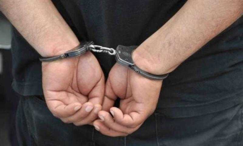 حبس عاطل تعدى على موظف بـ«ساطور» فى الزاوية الحمراء