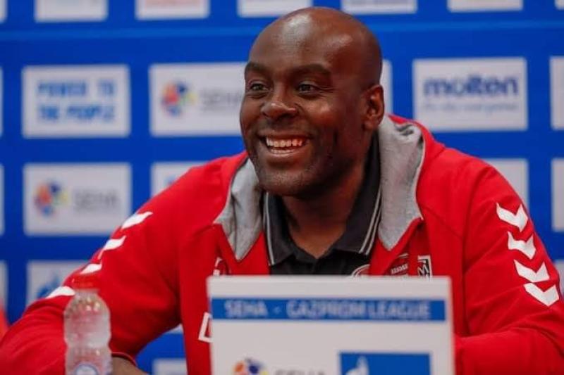 غدا.. الأهلي يقدم الإسباني «ديفيد ديفيز» في مؤتمر صحفي