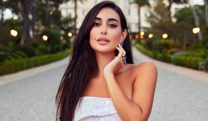 إطلالة مختلفة لـ ياسمين صبري من أحدث جلسة تصوير