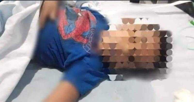 يرتدي تيشرت «سبايدر مان».. مصرع طفل مجهول الهوية سقط في بالوعة بقنا