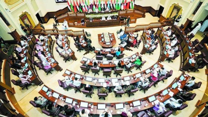 البرلمان العربي يُدين استهداف الحوثيين ميناء الضبة في اليمن