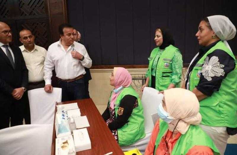 وزير الصحة يشهد انطلاق حملة لتطعيم العاملين بالفنادق ضد الالتهاب الكبدي «A»