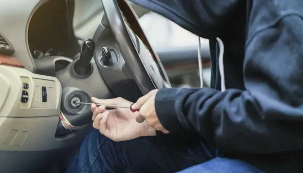 تجديد حبس عاطل لاتهامه بسرقة السيارات في الزيتون