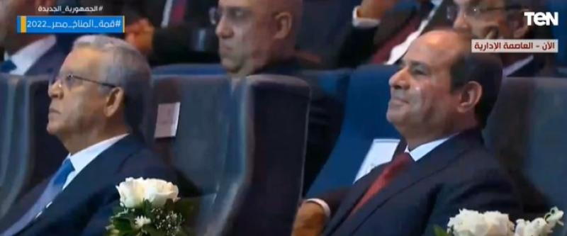 رد فعل الرئيس على ”كوميكس” السوشيال ميديا خلال المؤتمر الاقتصادي «فيديو»