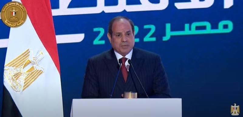 السيسي عن تطوير الطرق: «الناس كانت بتتعذب في الحركة».. فيديو