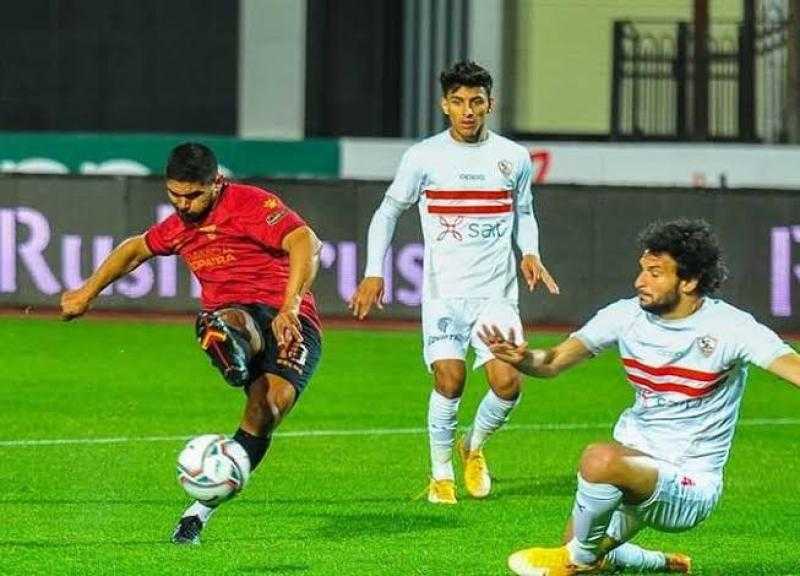 استقبال خاص بين لاعبي الزمالك وسيراميكا كليوباترا قبل بداية المباراة