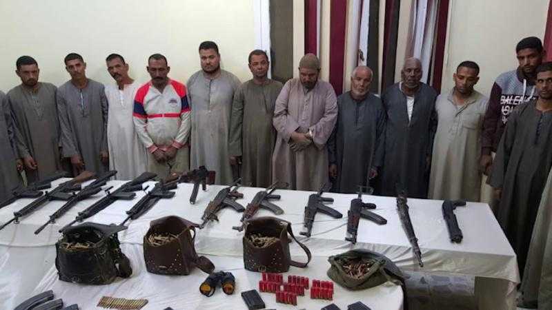 ضبط 754 متهمًا بحوزتهم 302 قطعة سلاح نارى بالمحافظات