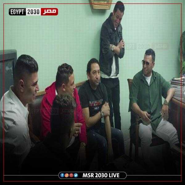 «إحنا تحت رقابة النقابة».. حمو بيكا يثير الجدل بعد اجتماعه مع مصطفى كامل