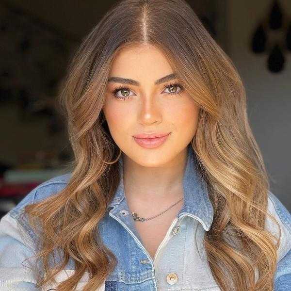 ليلي زاهر تخطف أنظار المعجبين في أحدث إطلالة لها