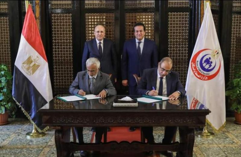 وزير الصحة خلال توقيع البروتوكول 